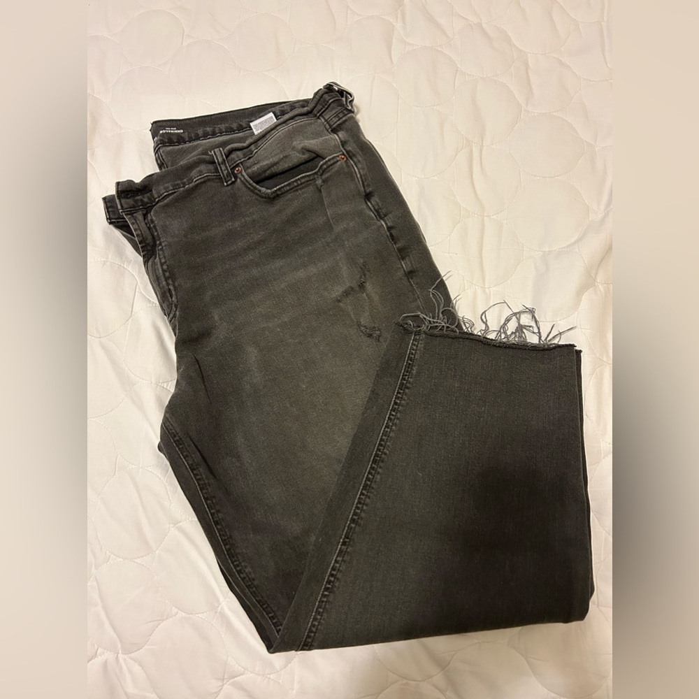 Old Navy mid-rise boyfriend Jean.